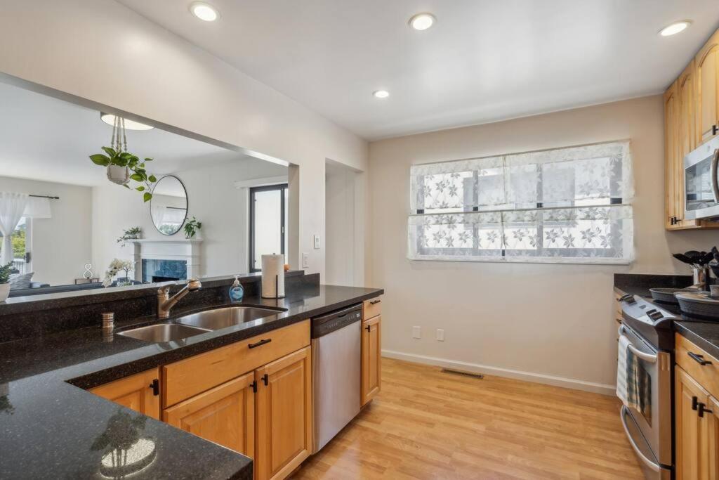 Modern Lux , 4Br 3Ba, 30 Or More Days Only Selatan San Francisco Luaran gambar